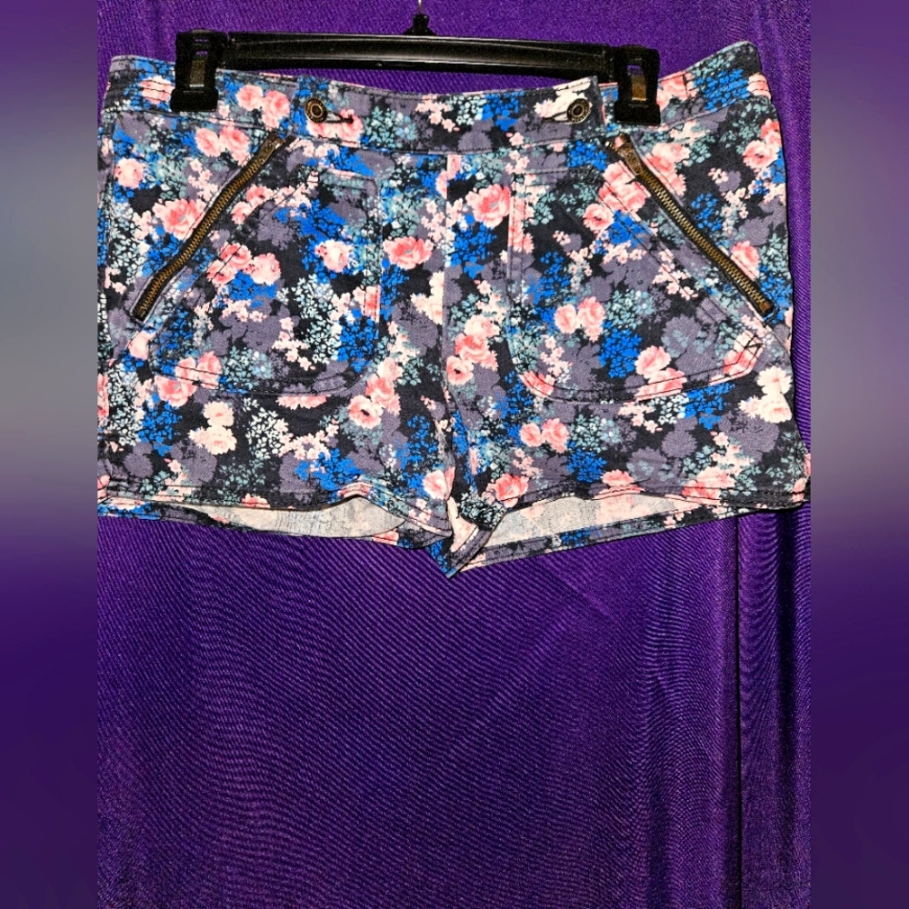 I Heart Ronson Shorts